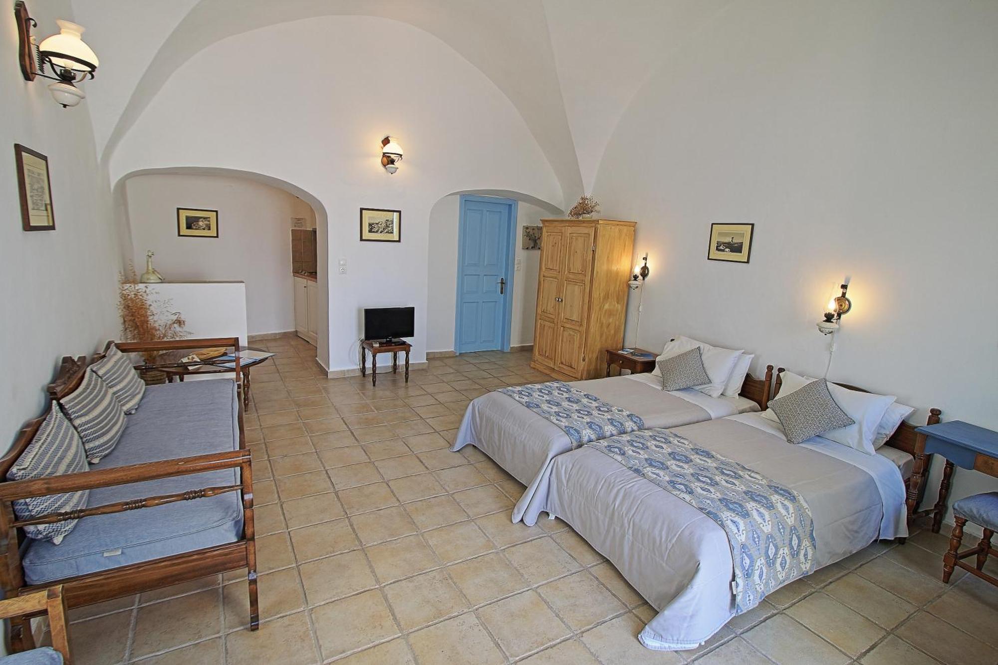 Aethrio Aparthotel 3*