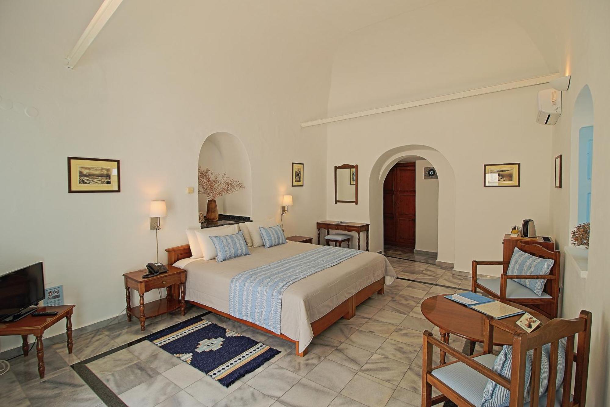 Aparthotel Aethrio 3*